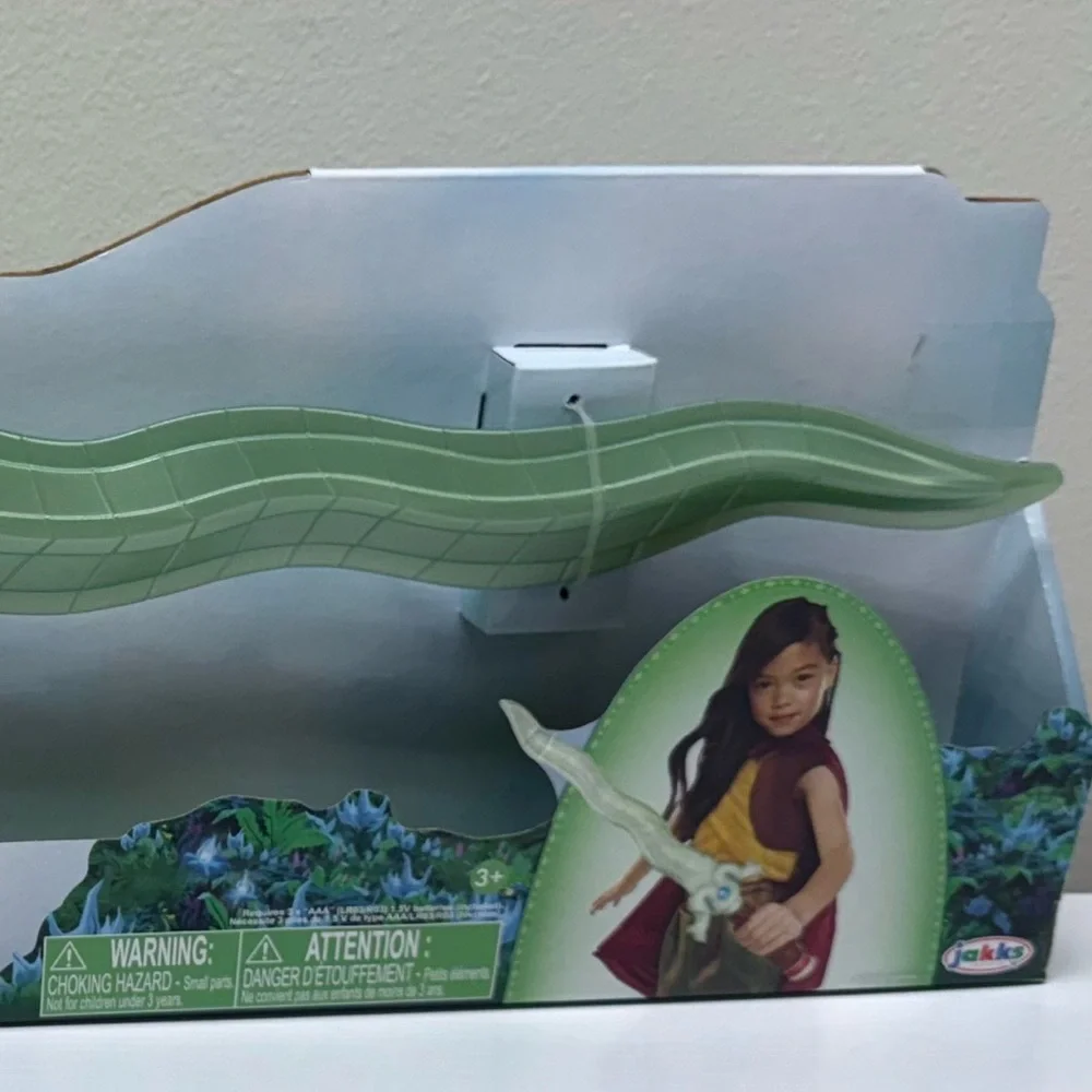 Disney Raya and the Last Dragon Sword Action Adventure Blade w/ Lights Sounds